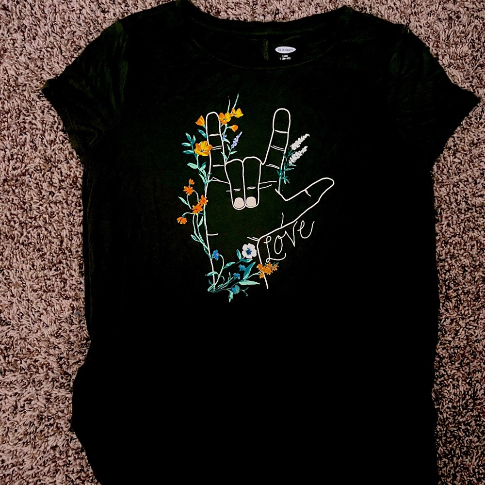 New. Girls peace shirt
